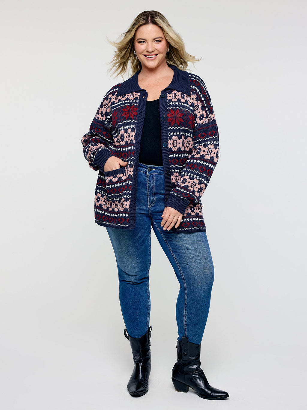Geometric Pattern Patch Pocket Button Knit Cardigan