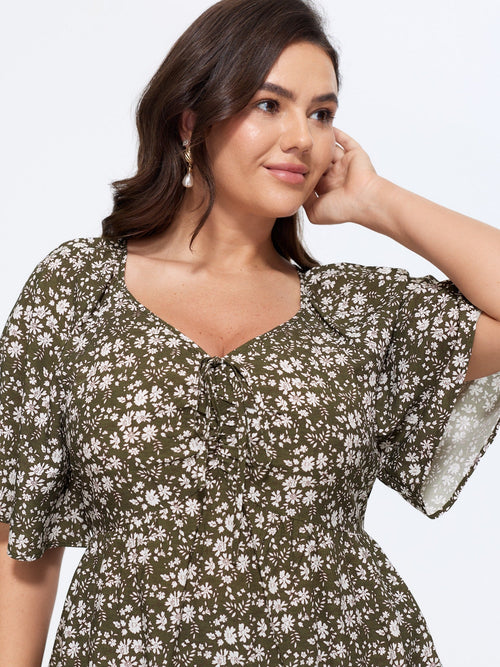 Bust-Comfort Floral Print Tie Blouse