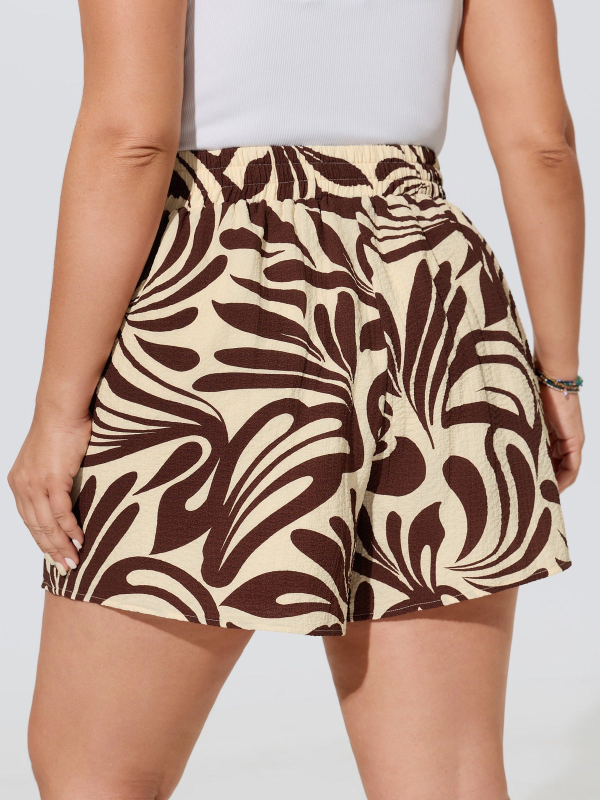 Abstract Print Elastic Waist Shorts