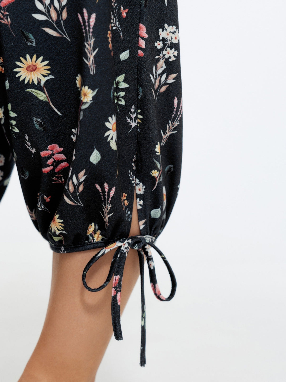 Stretchy Floral Print Drawstring Cuff Pants