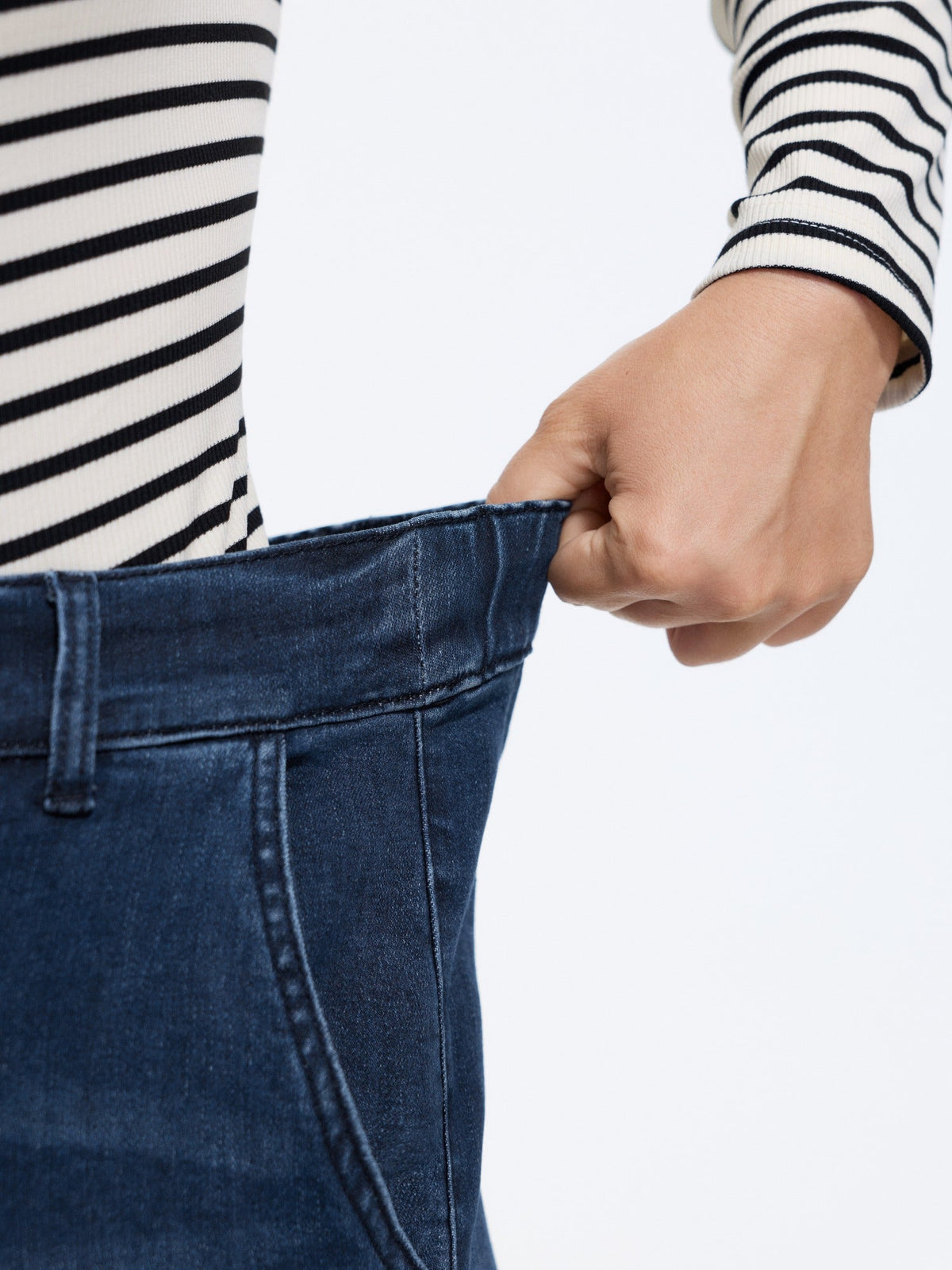 Pull-On High-Rise Straight-Leg Cropped Jeans
