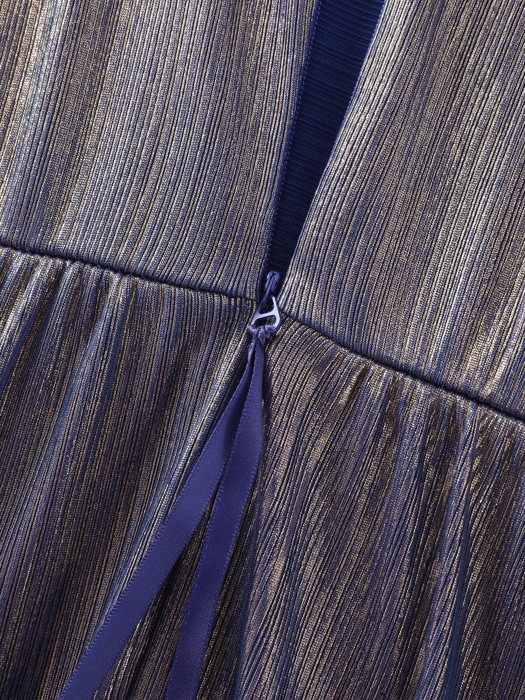 Stretchy Metallic Shimmer V-Neck Pockets Maxi Dress