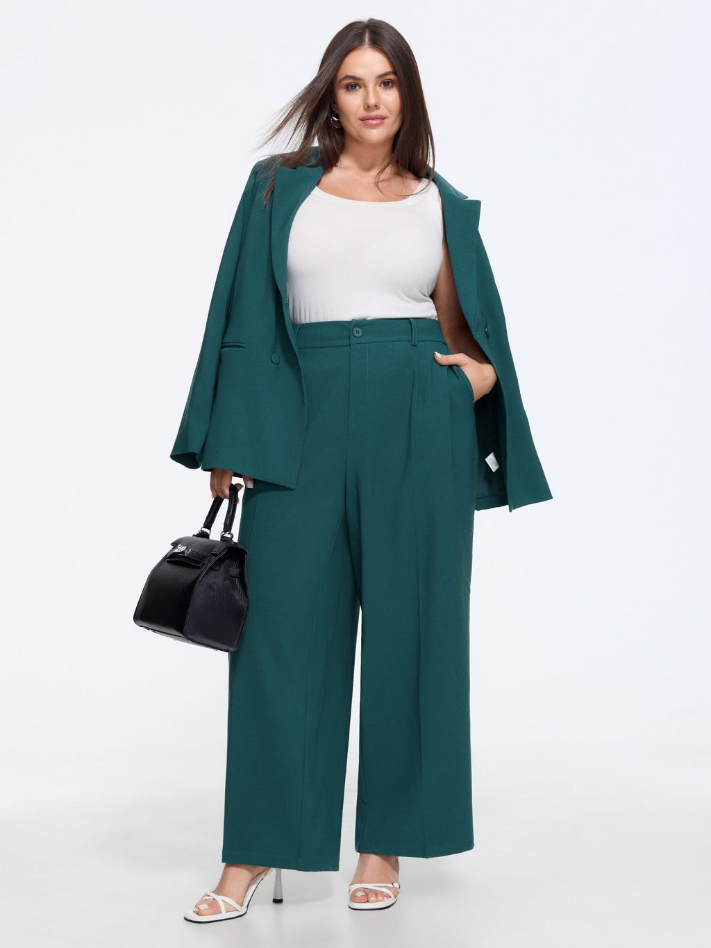 Stretchy Pleated Pockets Straight Leg Pants