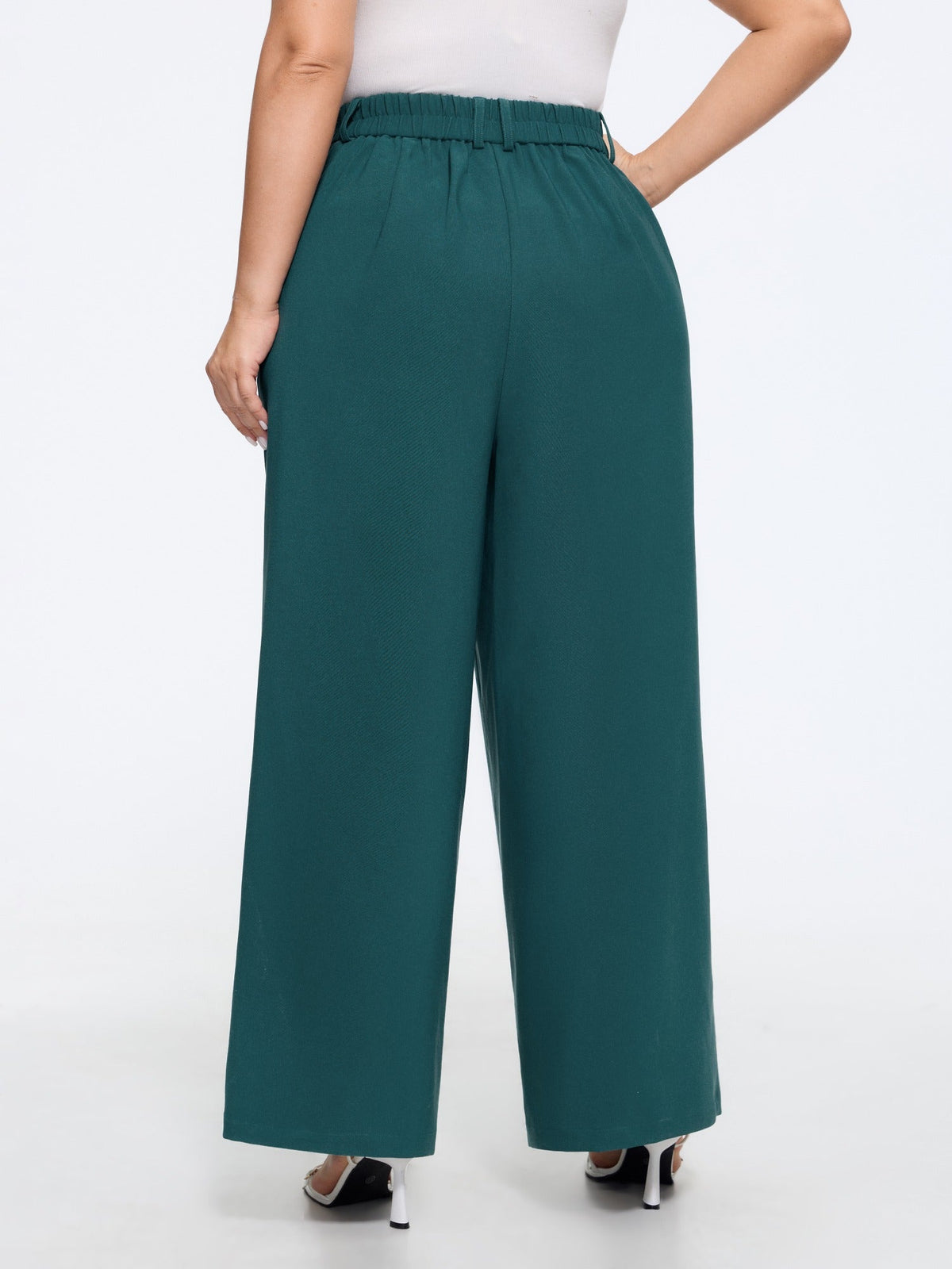 Stretchy Pleated Pockets Straight Leg Pants
