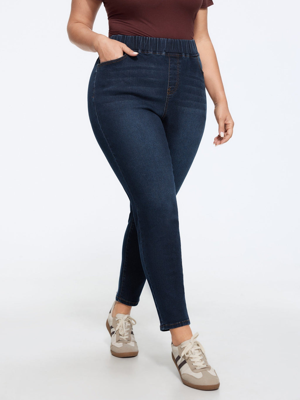 Stretch Pull‑On Pockets Jeans