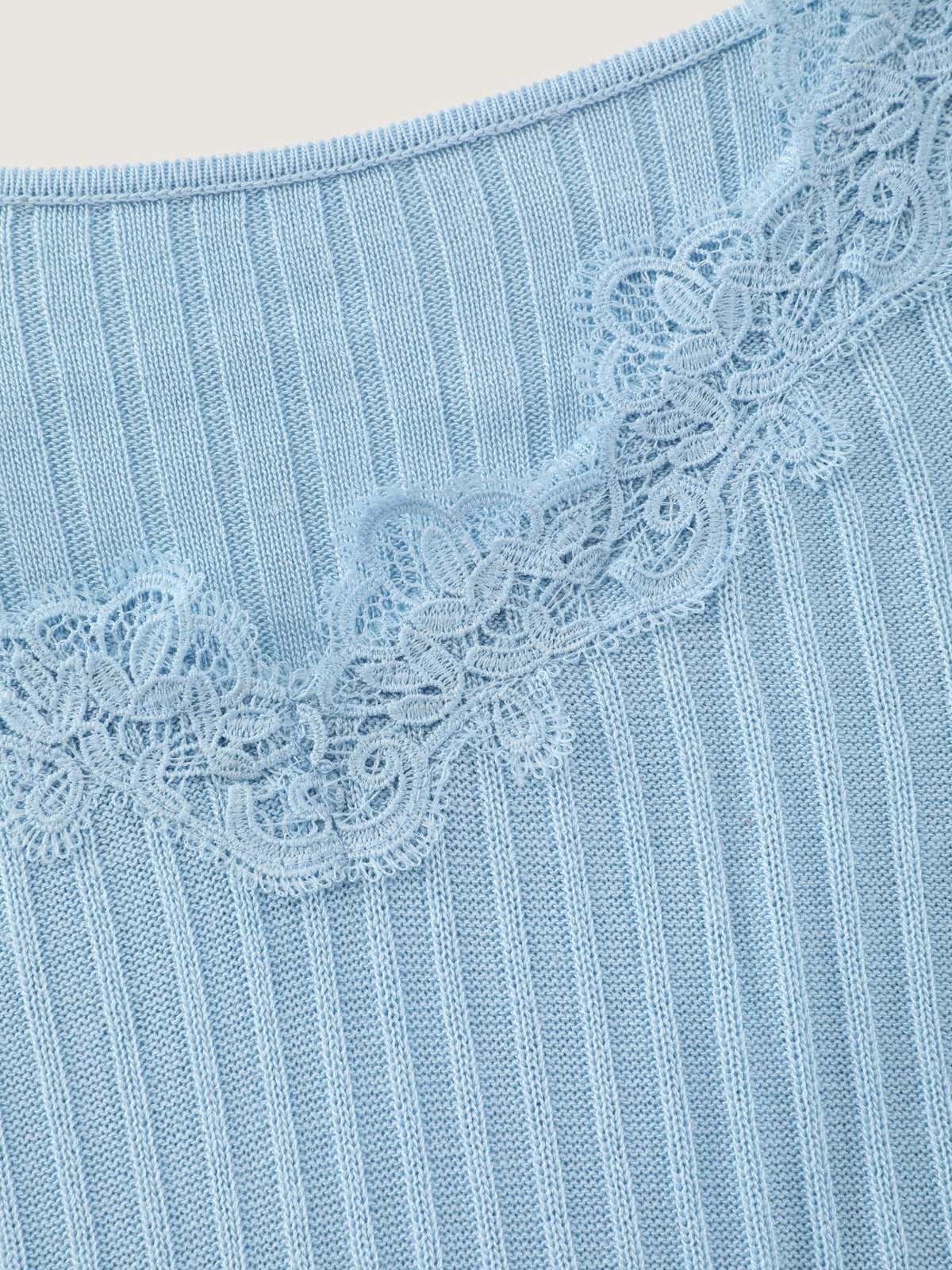 V‑Neck Lace Trim Ribbed Knit Cami Top