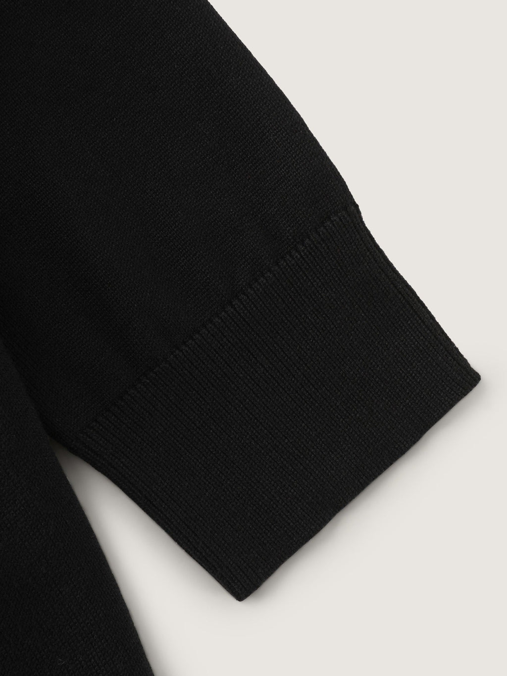 Round Neck One‑Button Cropped Cardigan
