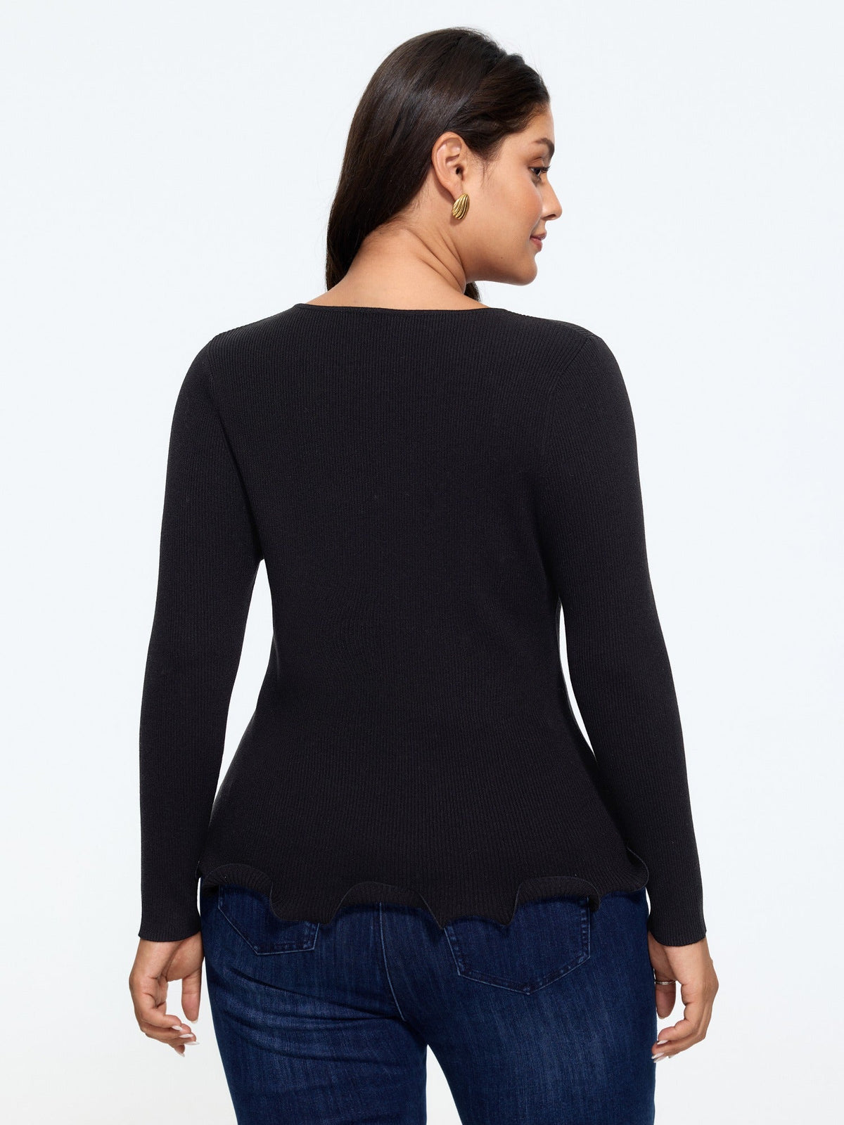 Round Neck Scalloped Wavy Hem Fitted Pullover