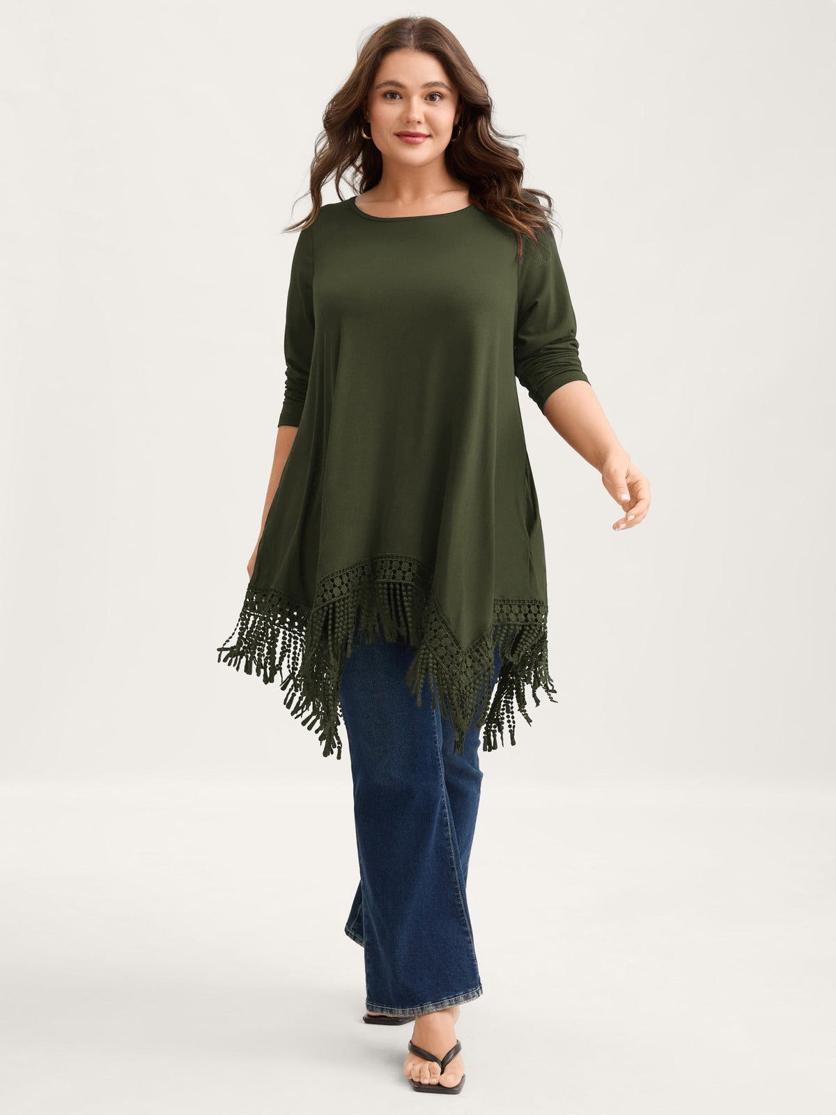 Solid Tassels Trim Pocket Asymmetrical Hem T-shirt
