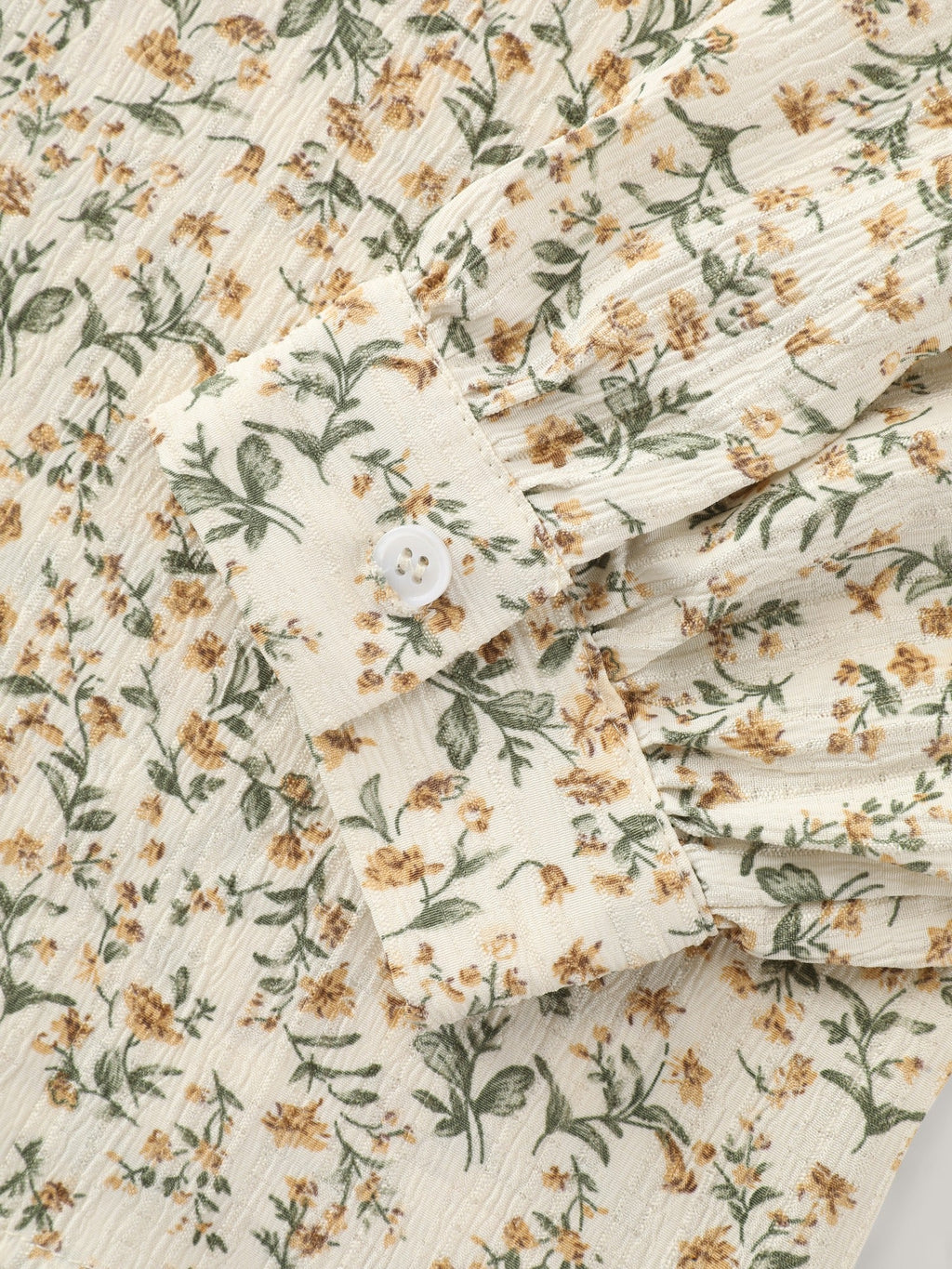 Ditsy Floral Print Bow Tie Button‑Down Blouse