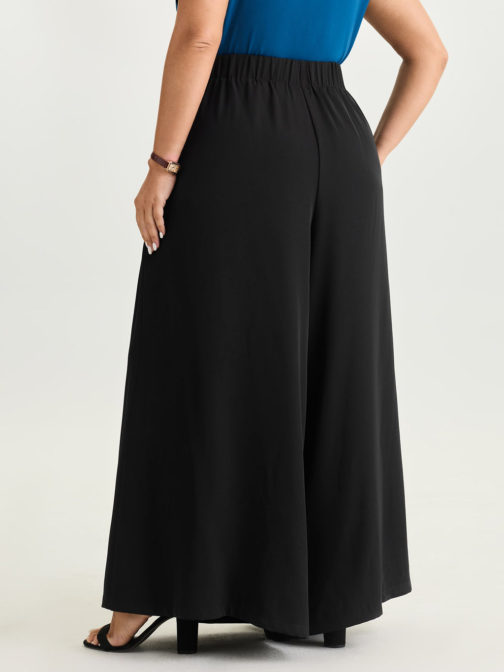 Classic Pleated Wide-Leg Pants