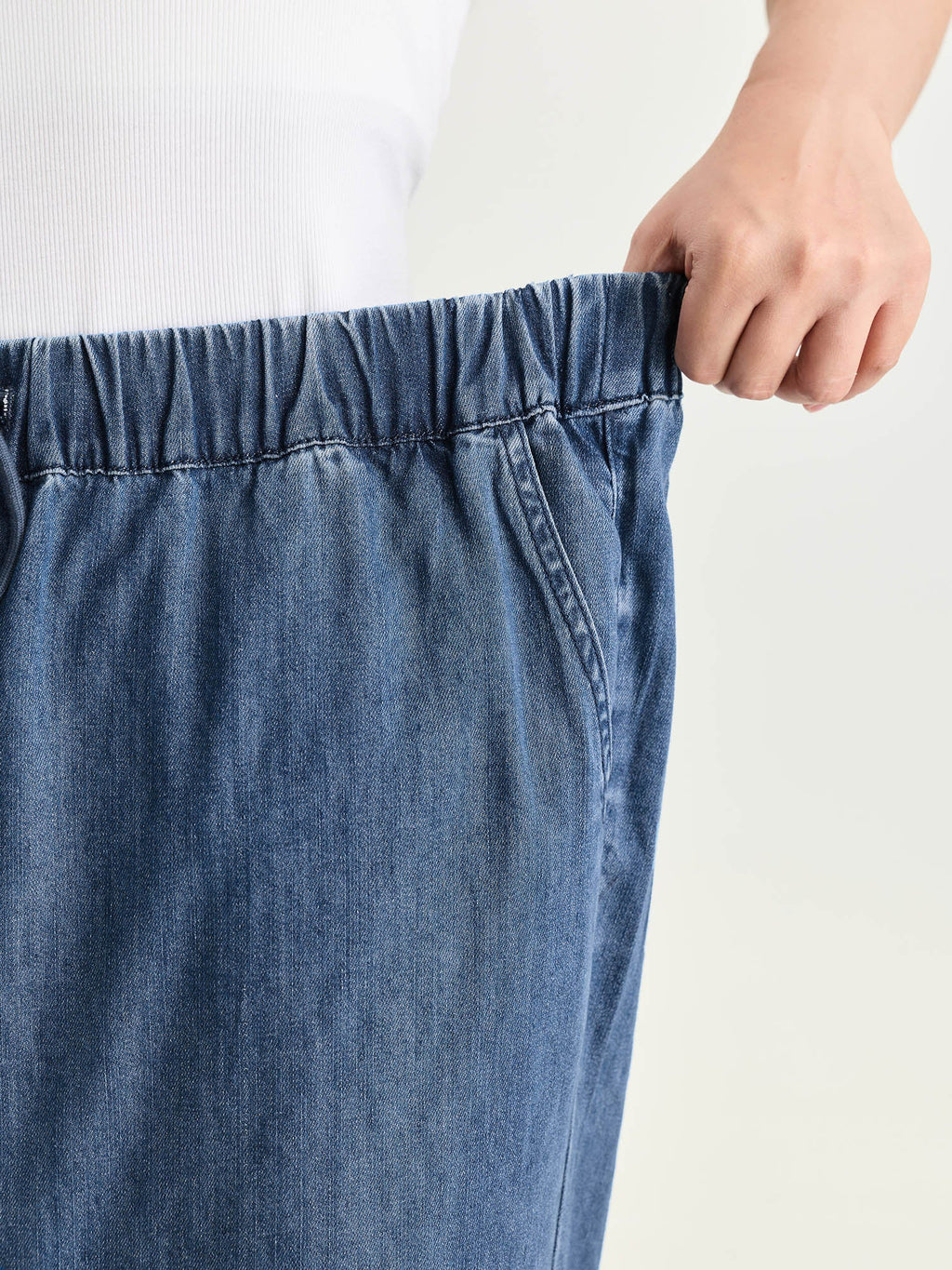 Drawstring Waist Wide-Leg Pocket Jeans