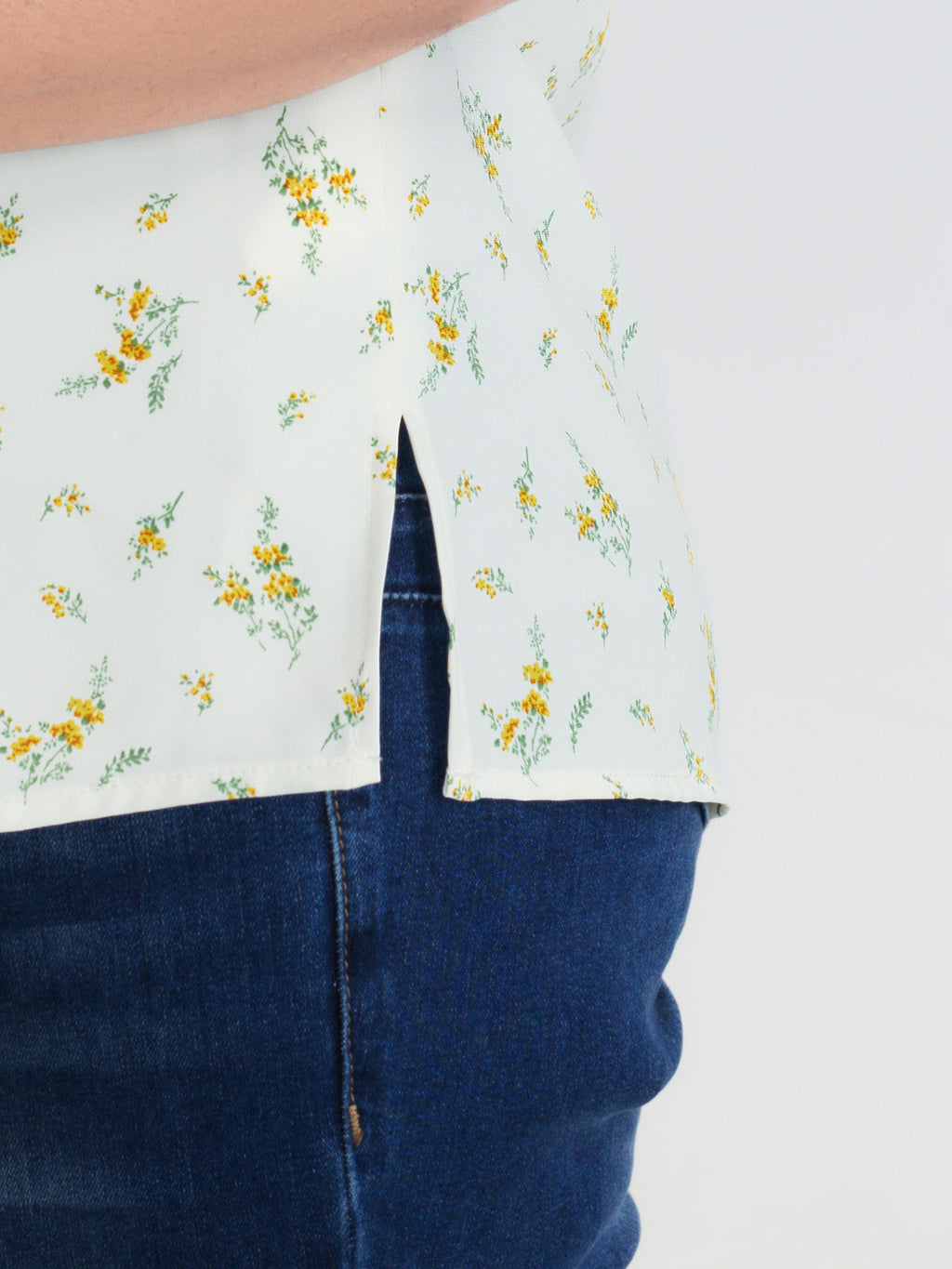 Floral Print Button Detail Color Contrast Blouse