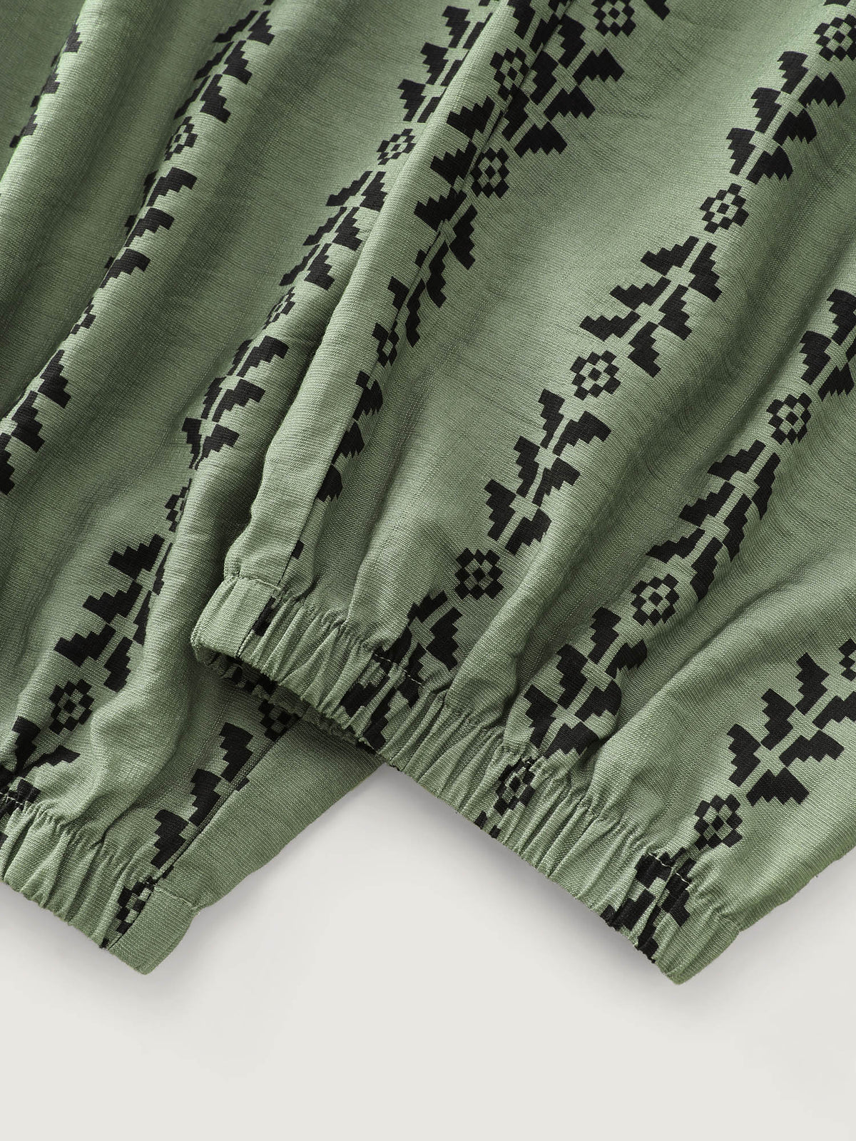 Supersoft Geometric Print Shirred Jogger Pants