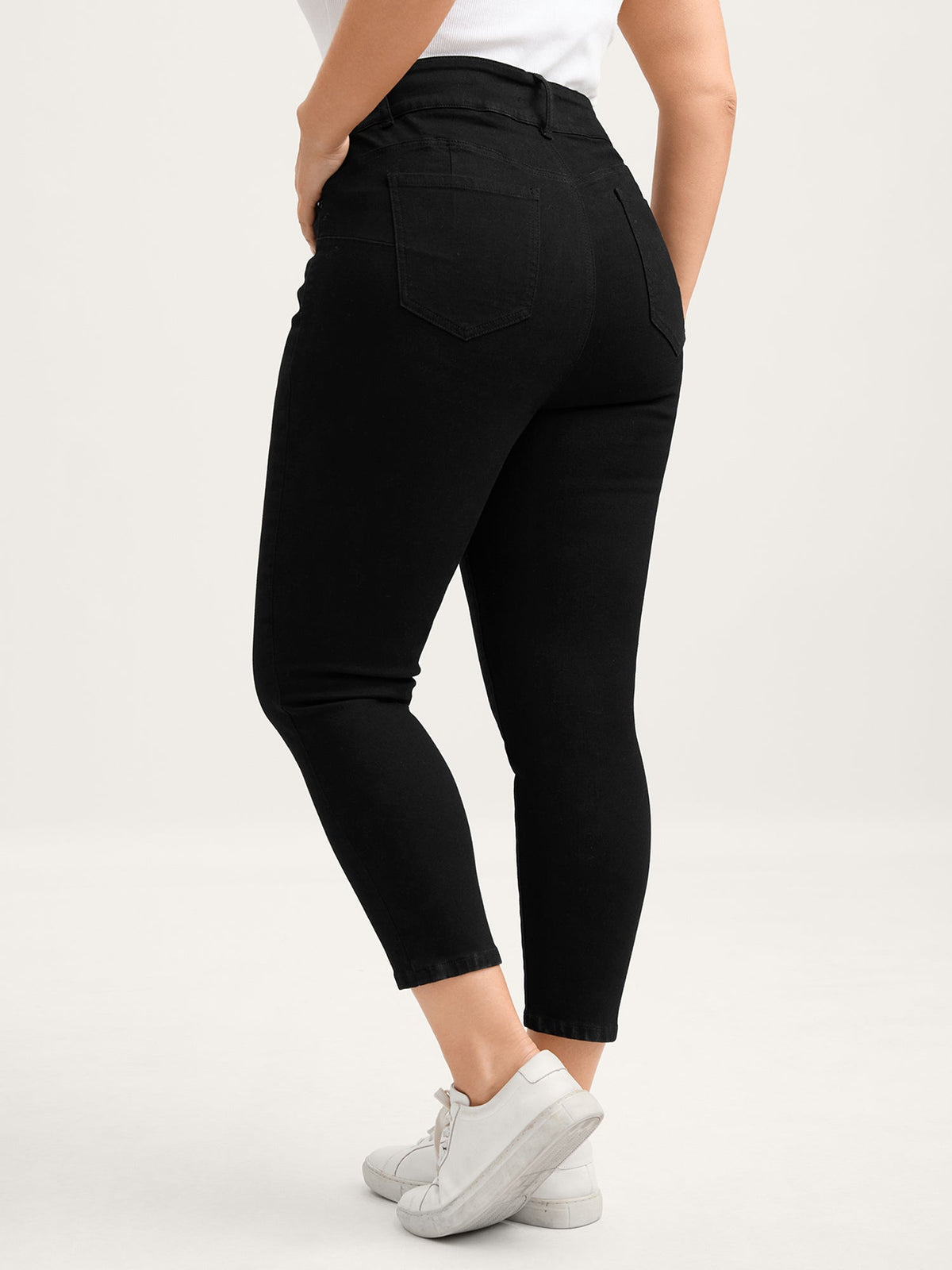 Hip Sculpting High Rise Cropped Jeans