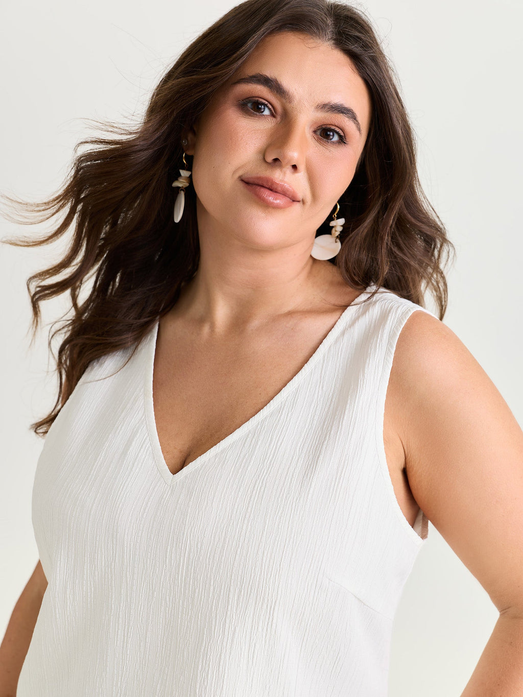 Lace Textured Sleeveless Blouse