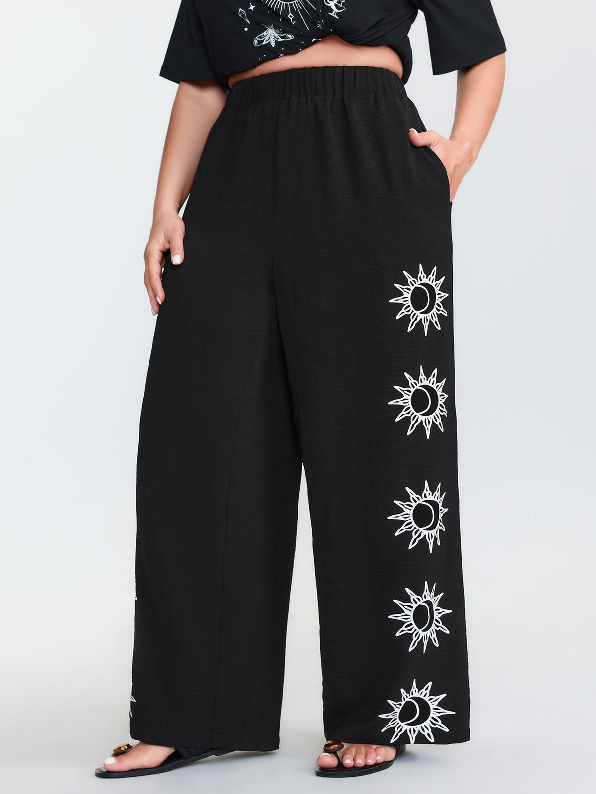Monochrome Floral Pattern Pants