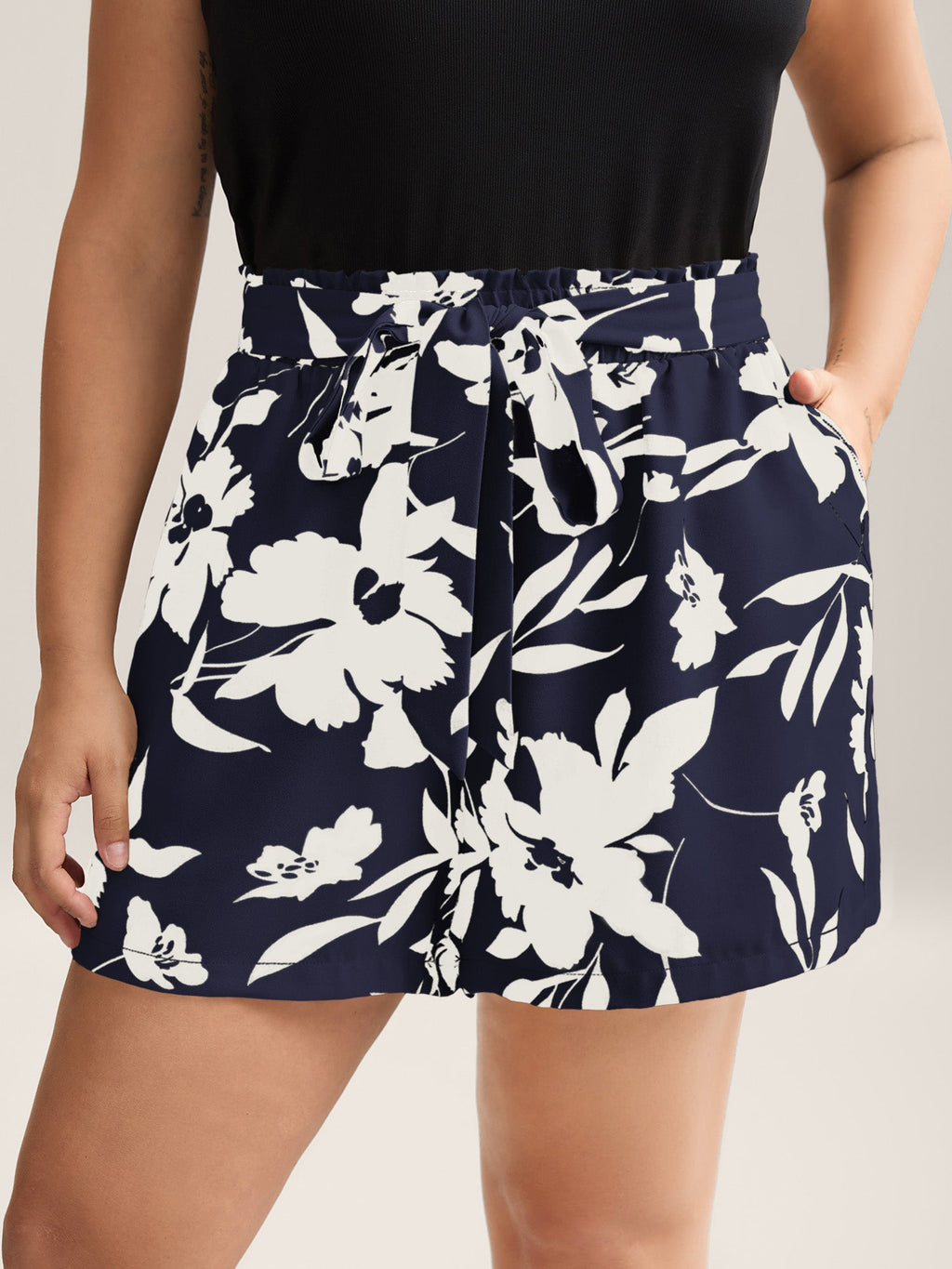 Large Flower Print Belted Straight-Leg Shorts