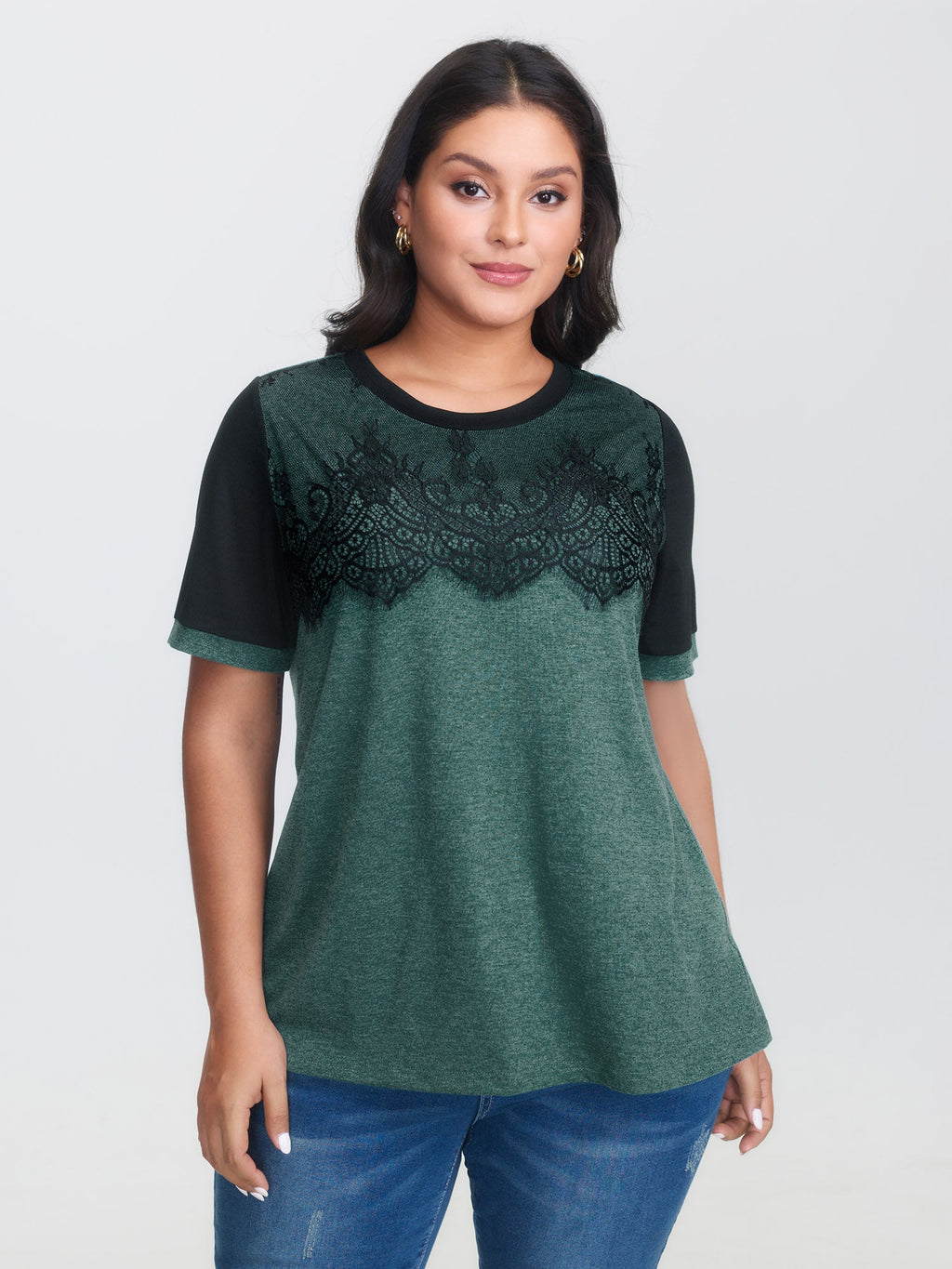 Stretchy Scalloped Lace Color Contrast T-Shirt