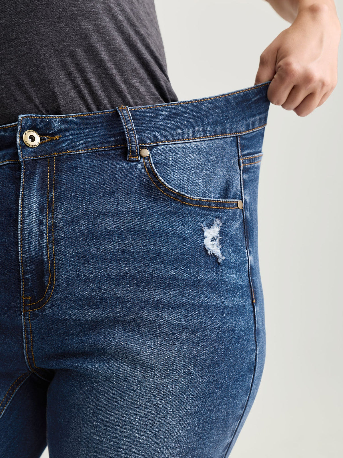 No-Gap Waist Distressed Cropped Jeans