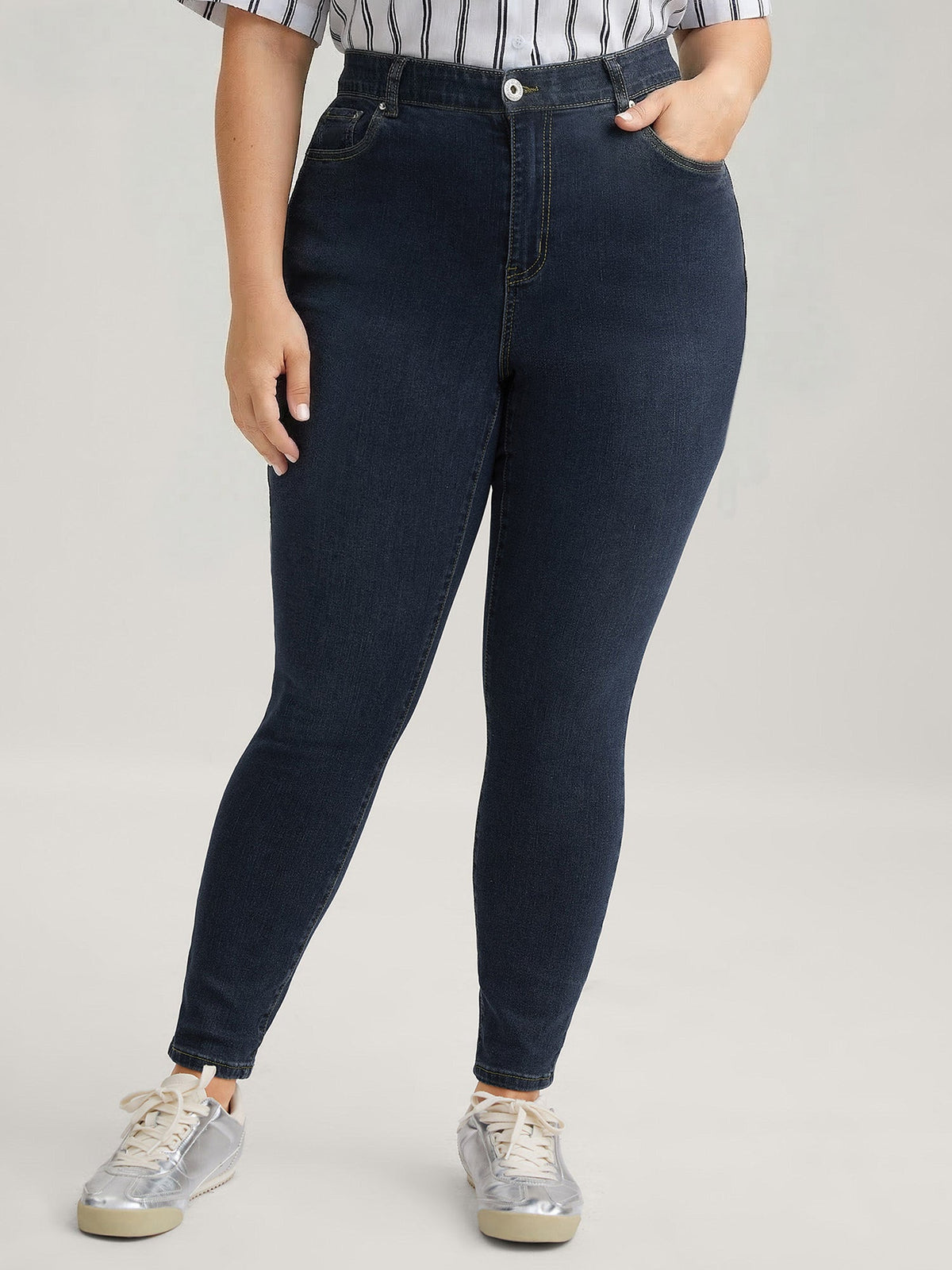 Pull-On Moderate Stretch Skinny-Fit Jeans