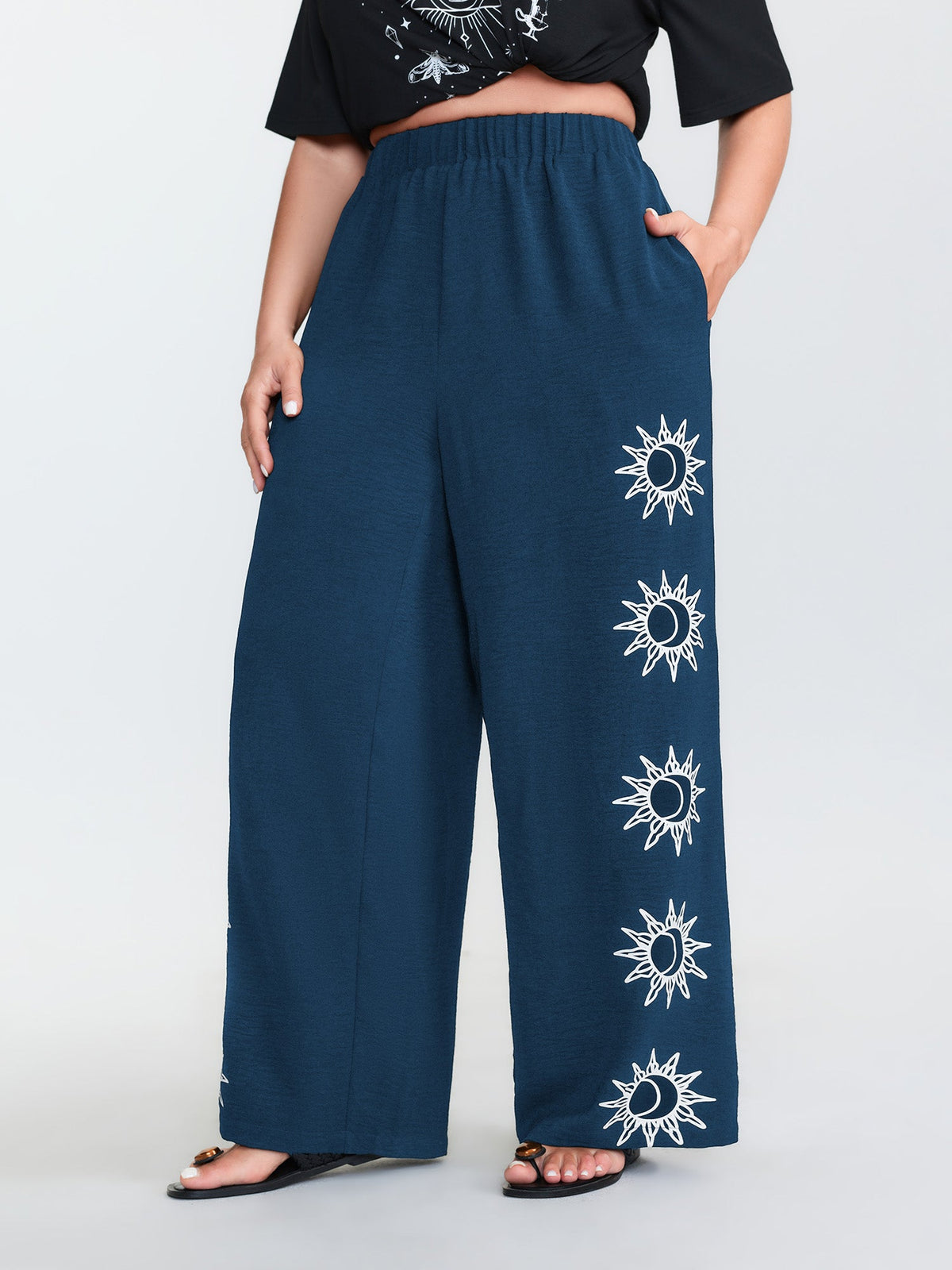 Monochrome Floral Pattern Pants