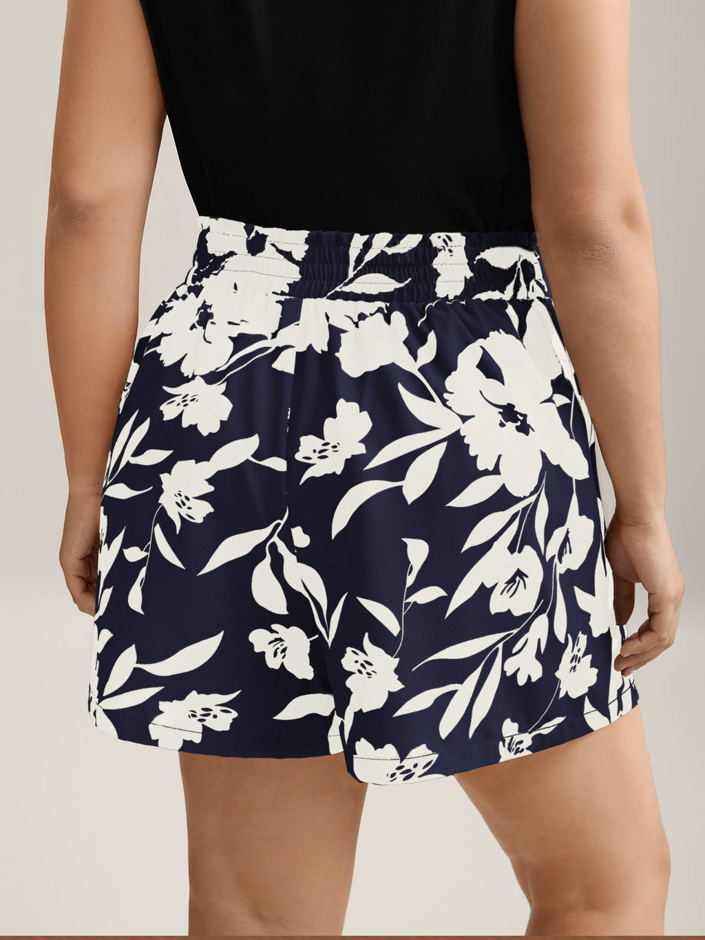 Large Flower Print Belted Straight-Leg Shorts