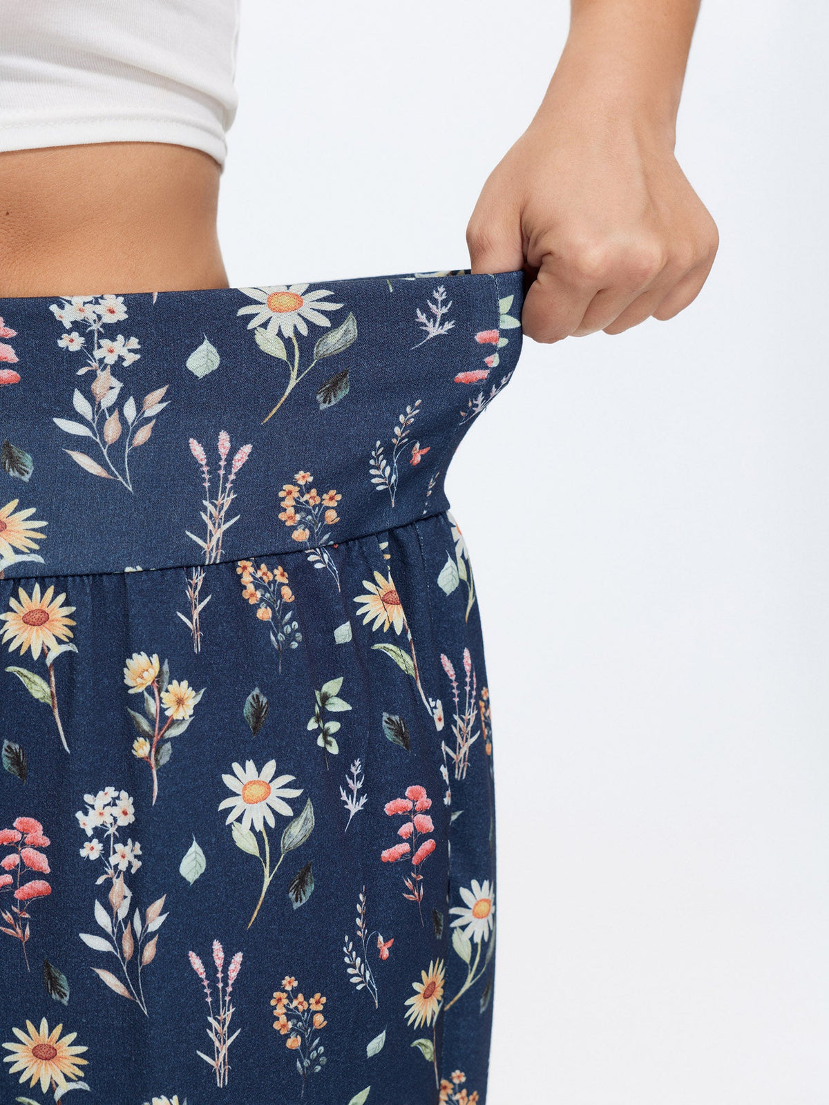 Stretchy Floral Print Drawstring Cuff Pants