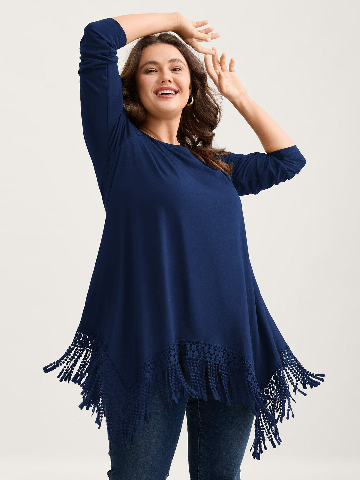 Solid Tassels Trim Pocket Asymmetrical Hem T-shirt