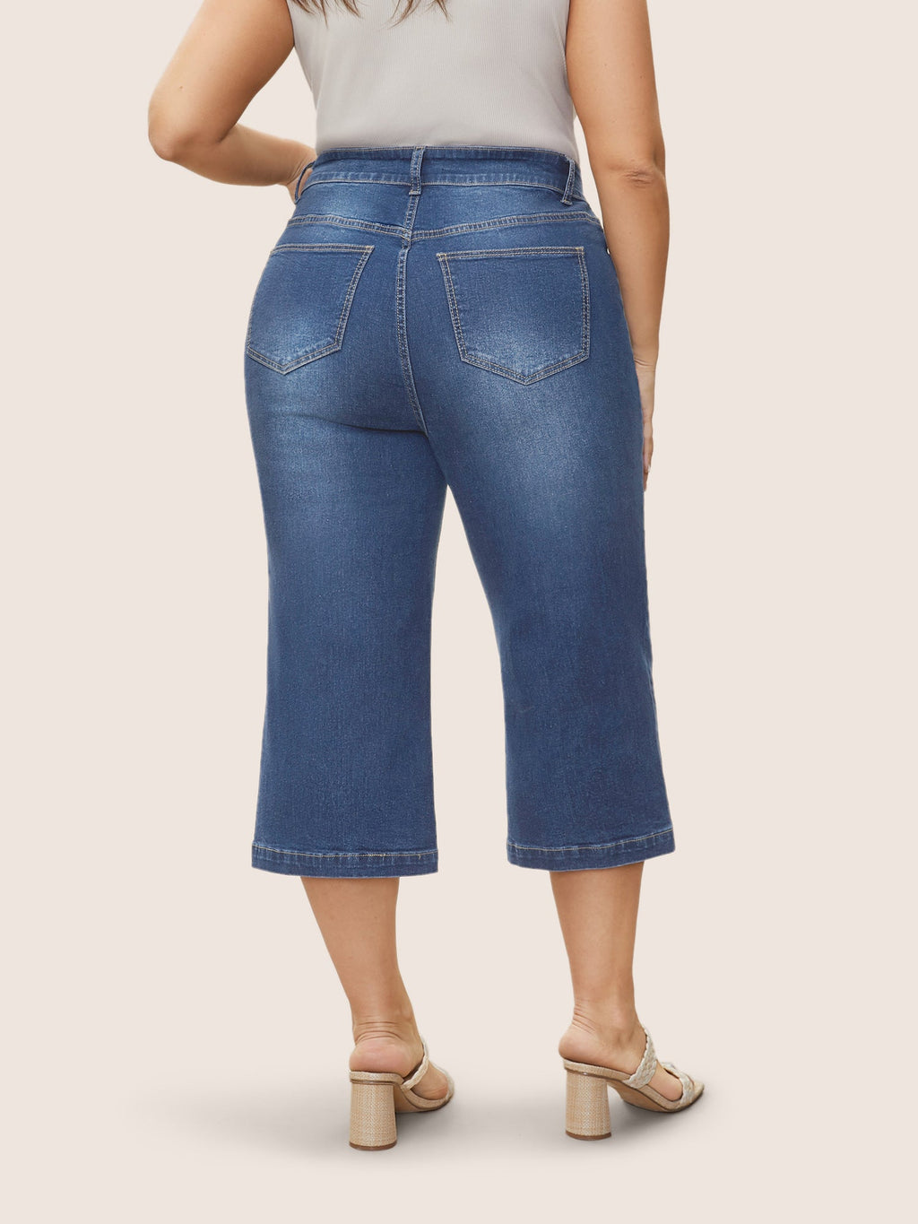 Classic Wide-Leg Capri Jeans