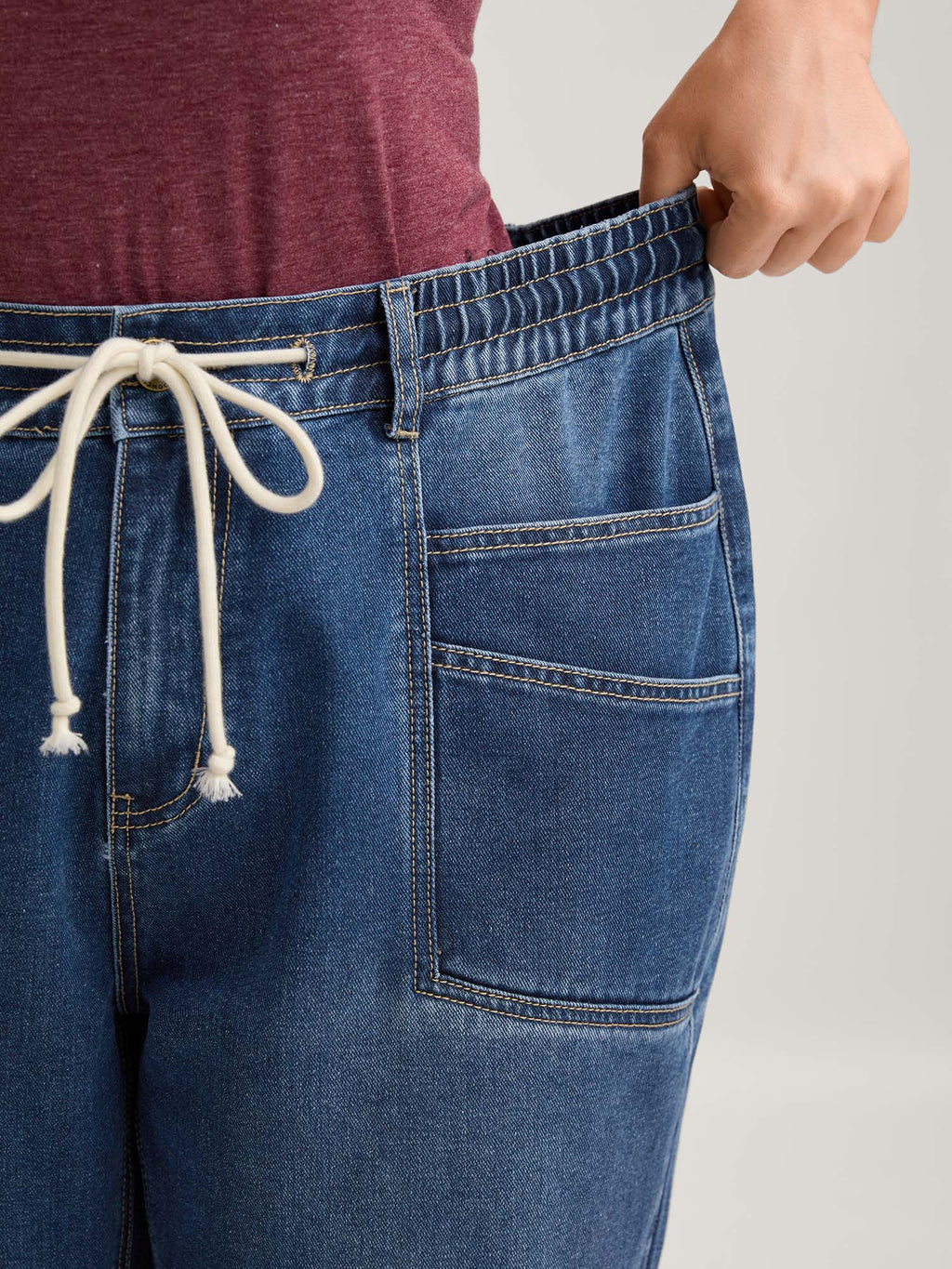 Layered Pockets Elastic Waistband Straight-Leg Jeans