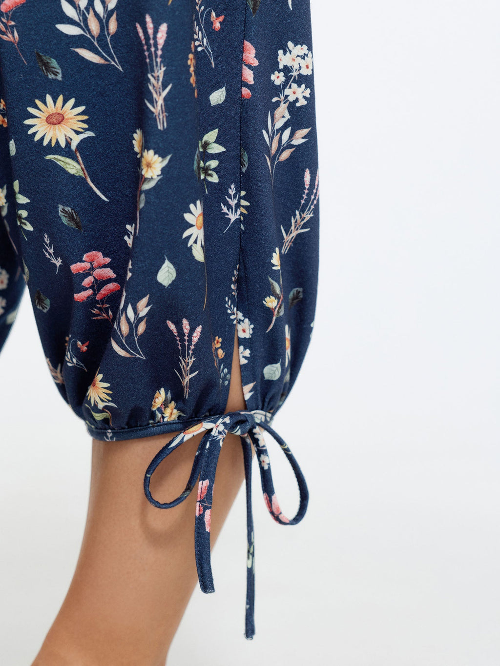 Stretchy Floral Print Drawstring Cuff Pants