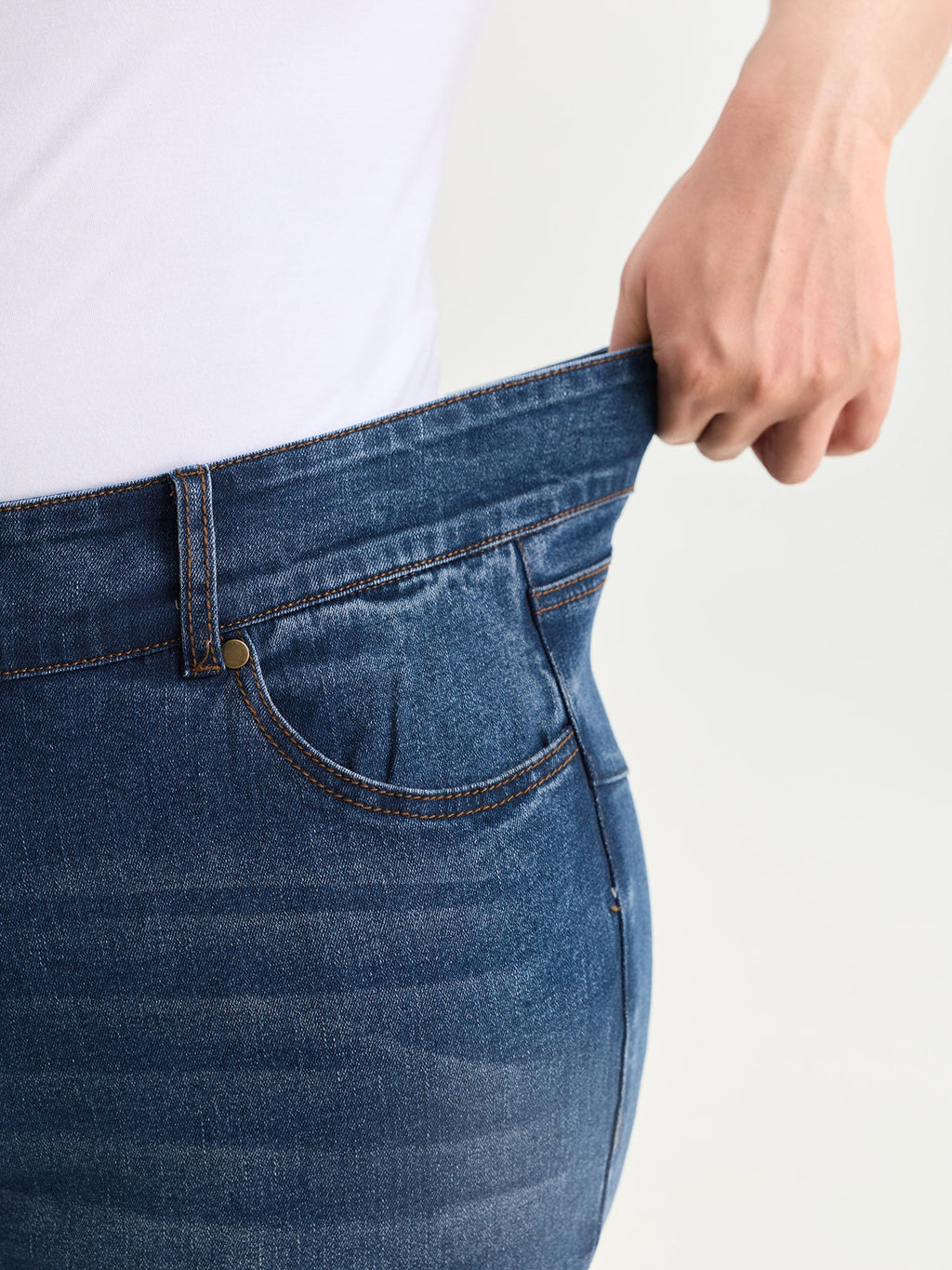 High Waisted Wash Double Buttons Jeans