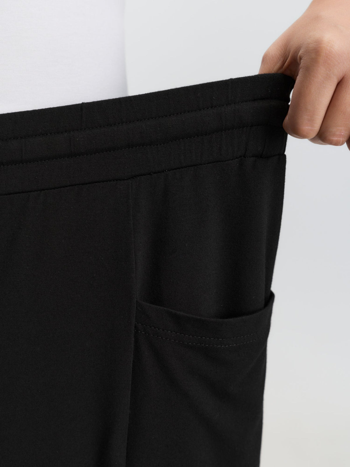 Supersoft Drawstring Cropped Jogger Pants
