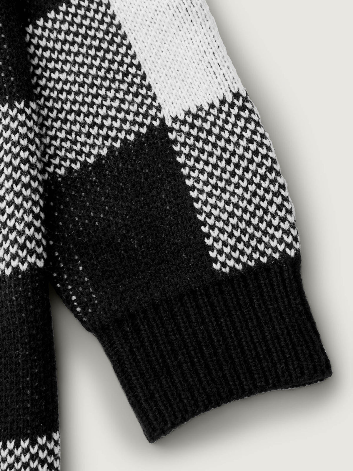 Checkered Jacquard Folded Collar Knit Cardigan