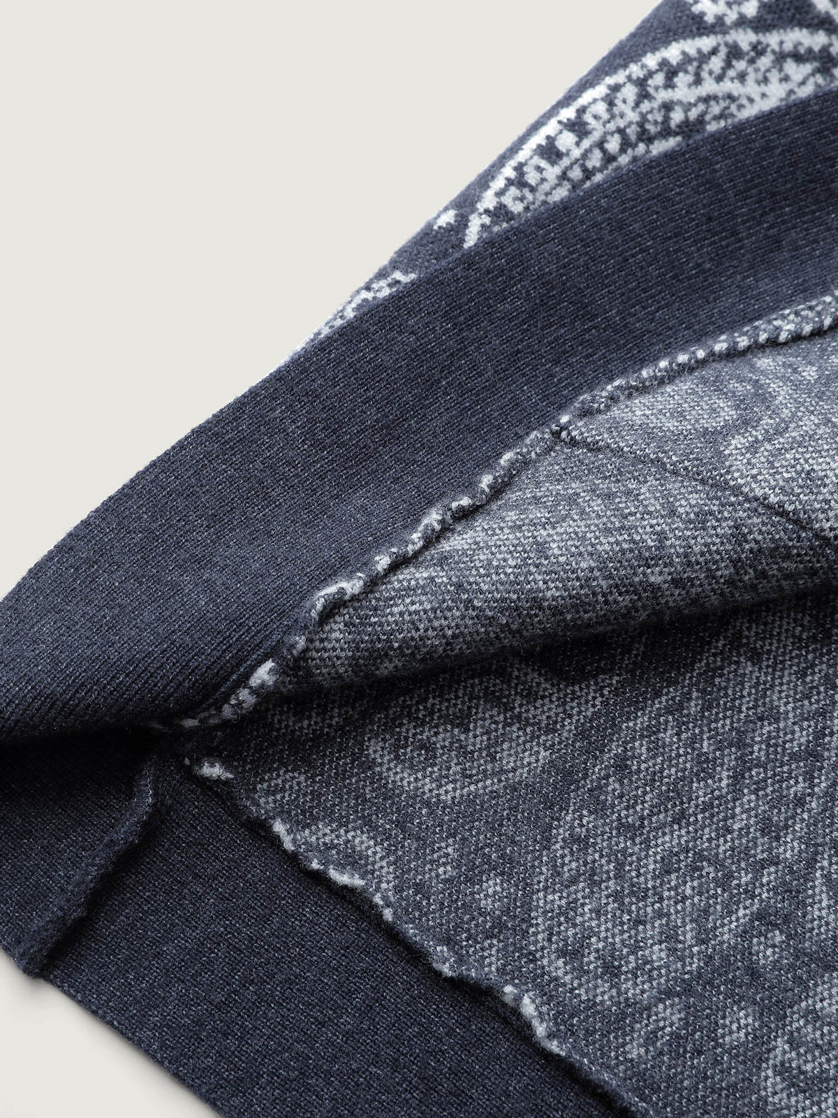 Supersoft Arc Hem Paisley Print Pocket Knit Cardigan