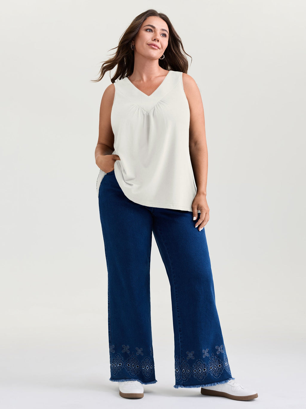 Stretchy V-Neck Pleated Tank Top