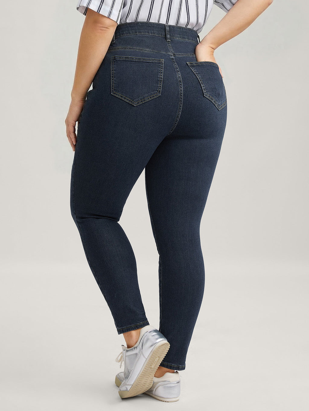 Pull-On Moderate Stretch Skinny-Fit Jeans