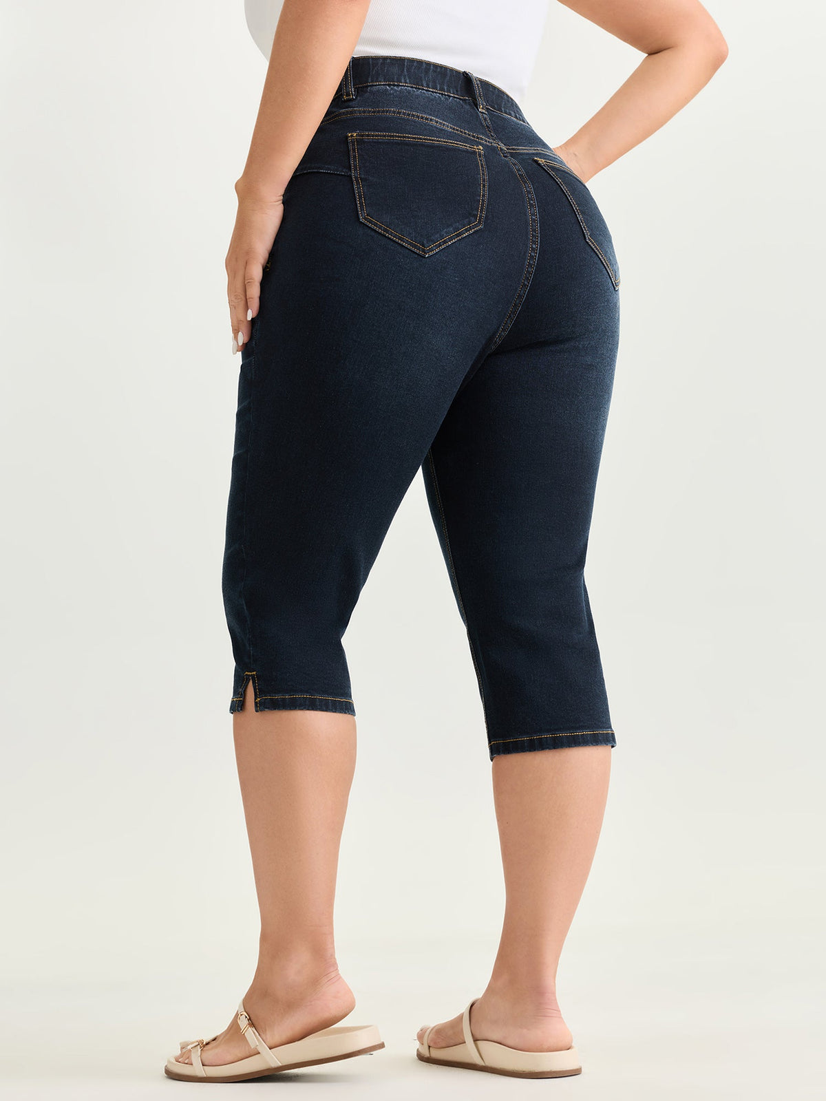 Stretchy Skinny-Fit Capri Jeans