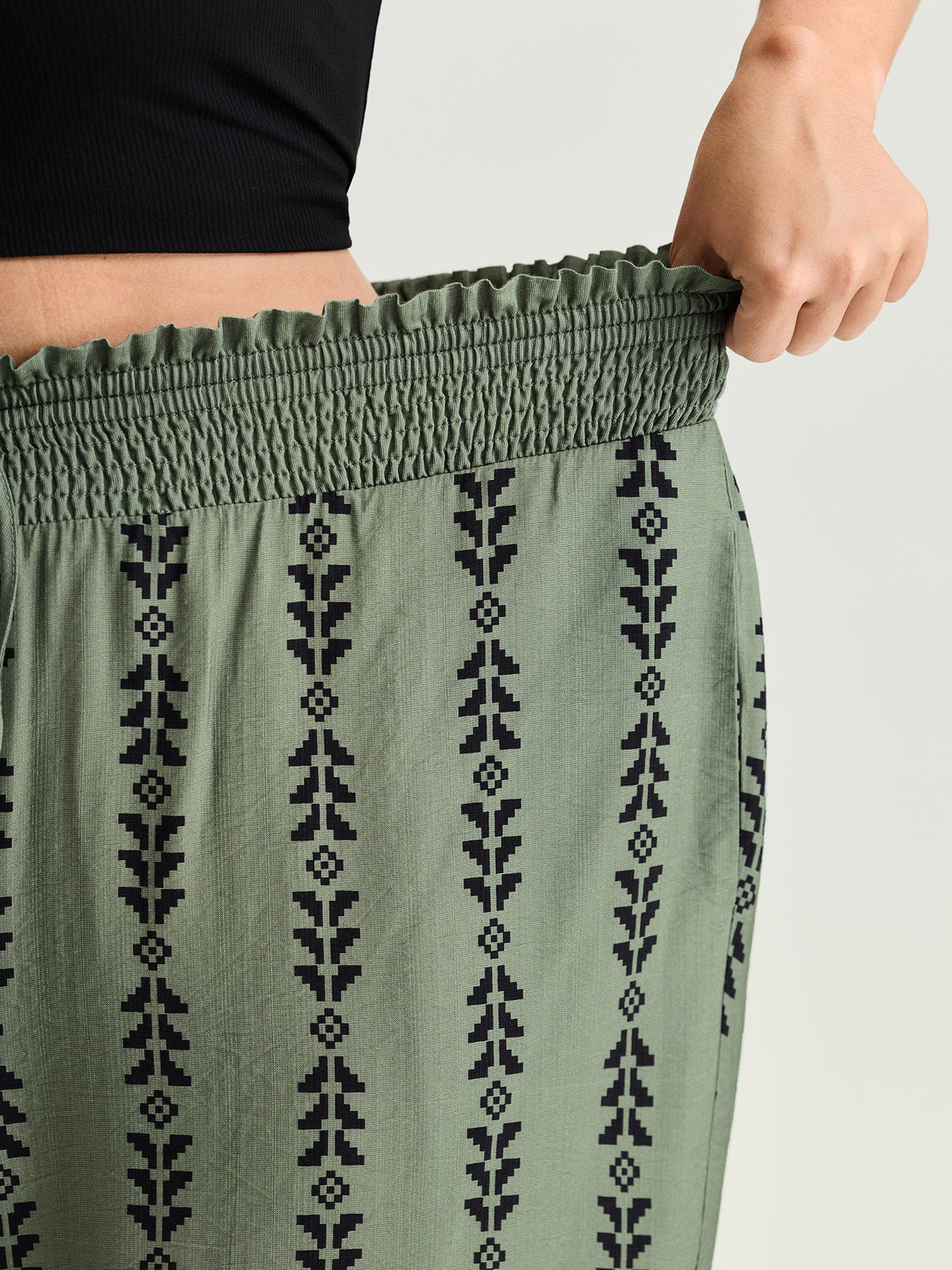 Supersoft Geometric Print Shirred Jogger Pants