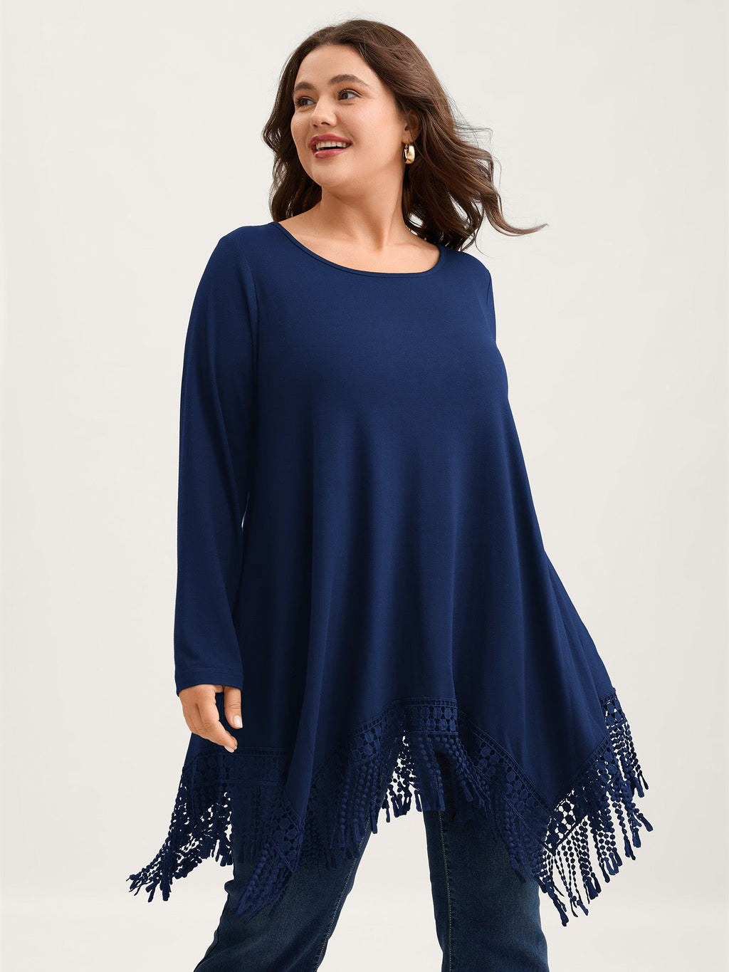 Solid Tassels Trim Pocket Asymmetrical Hem T-shirt