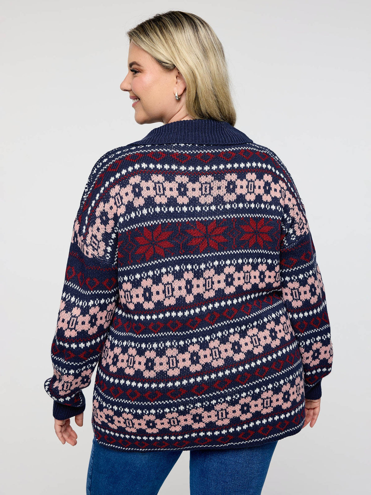 Geometric Pattern Patch Pocket Button Knit Cardigan