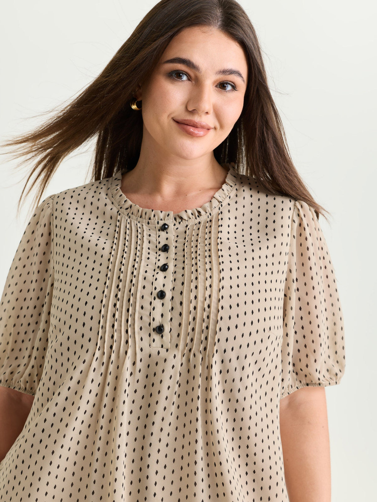 Geometric Print Pleated Ruffled Neck Blouse