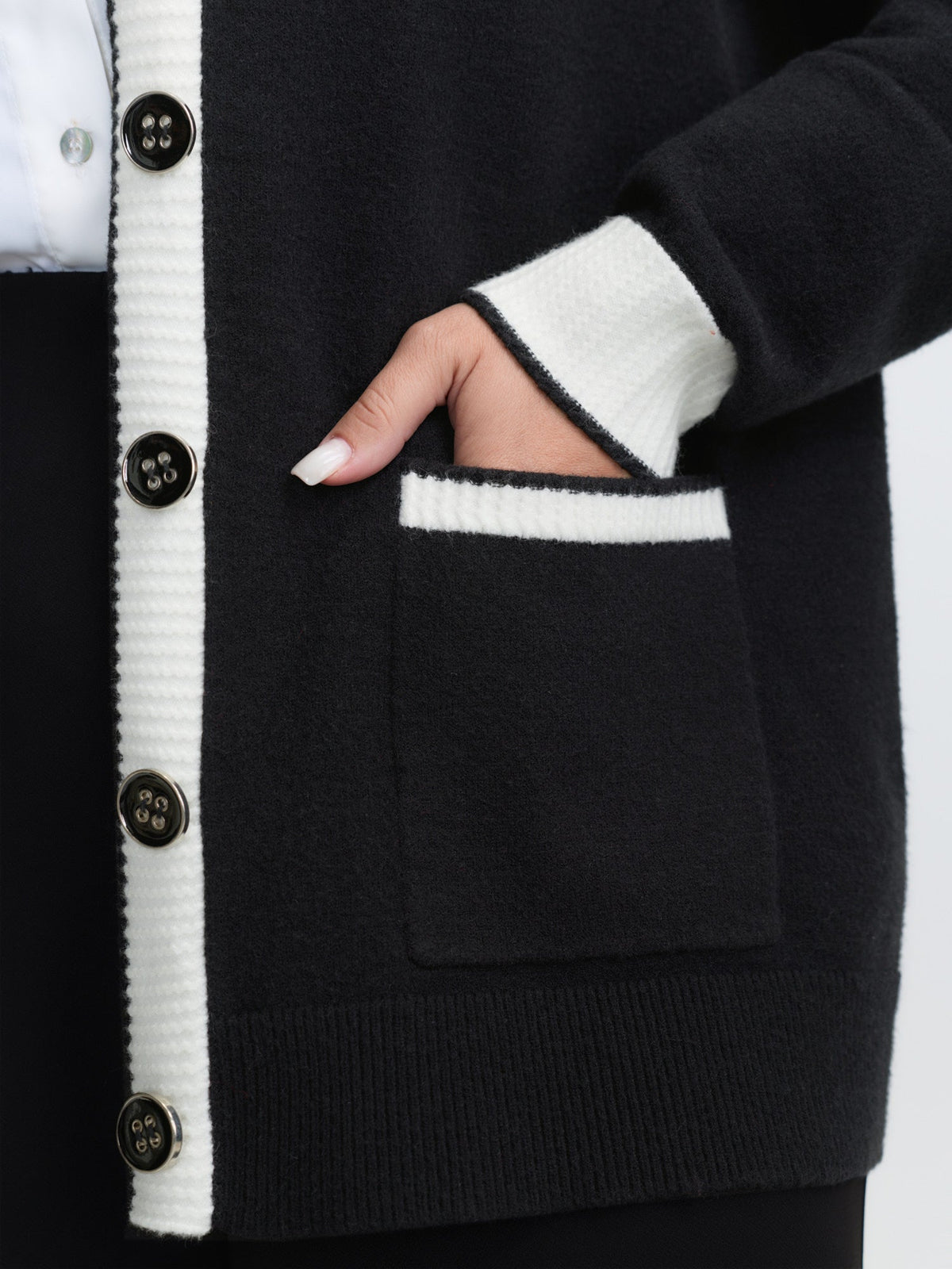 Supersoft Contrast Trim Pocketed Cardigan