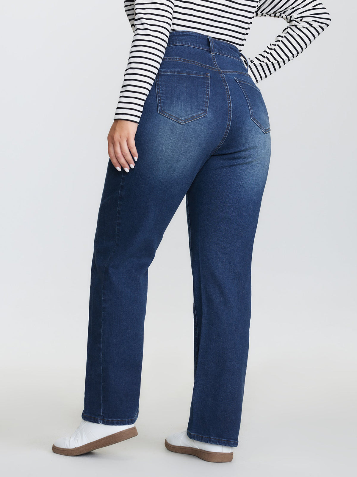 Thigh-Friendly Back Elastic Waist Straight-Leg Jeans