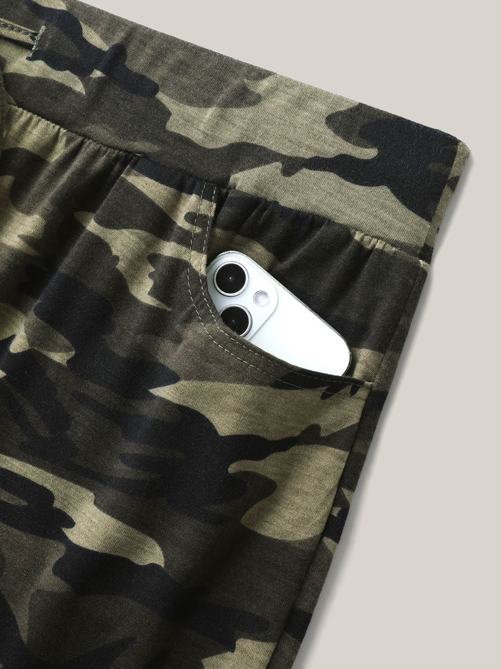 Camouflage Tie-Waist Wide-Leg Capri Pants
