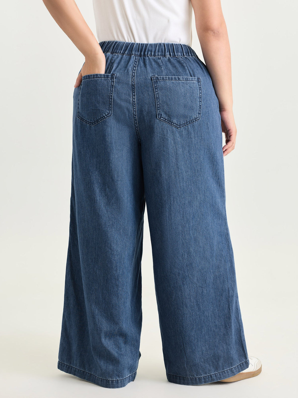 Drawstring Waist Wide-Leg Pocket Jeans