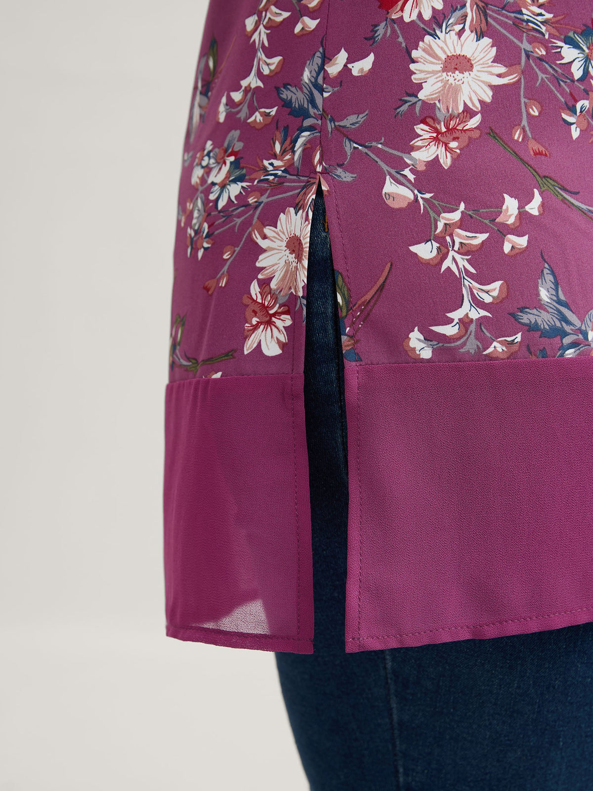 Garden Print Spliced V-Neck Blouse