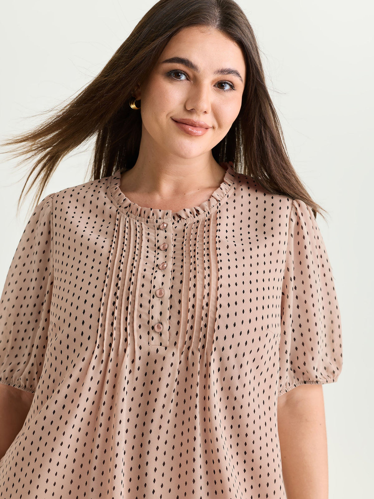Geometric Print Pleated Ruffled Neck Blouse
