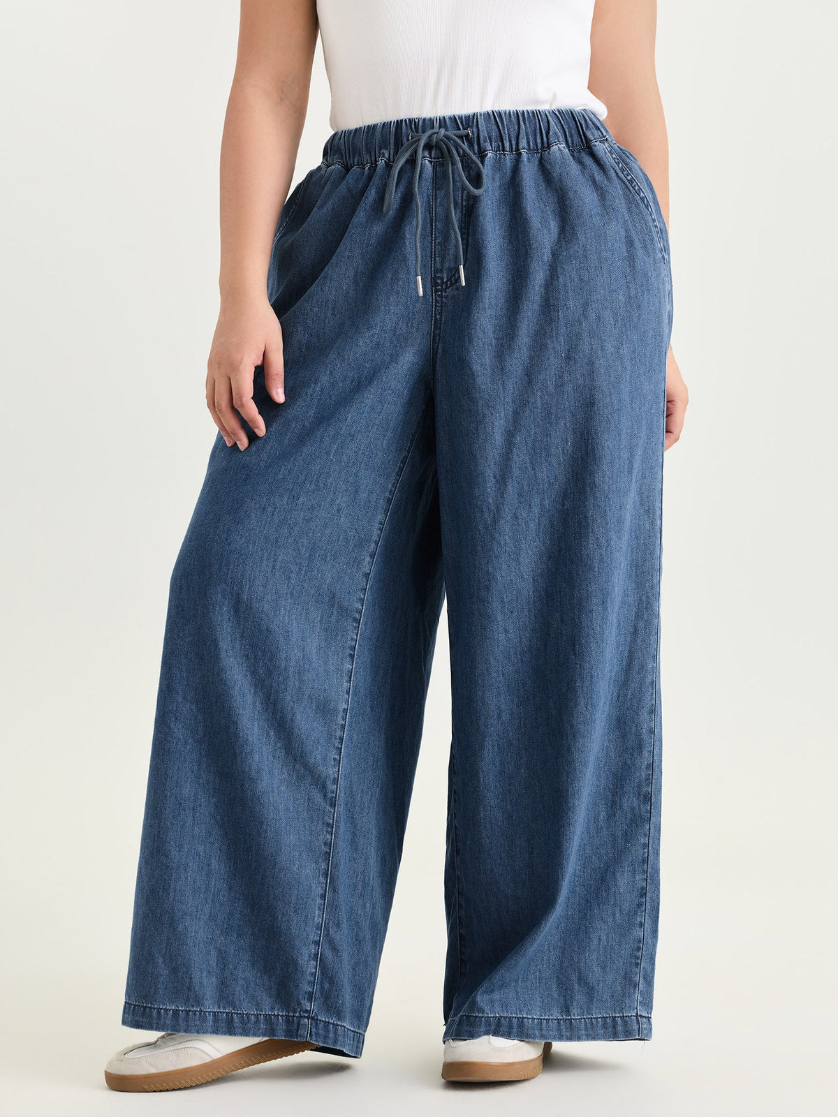 Drawstring Waist Wide-Leg Pocket Jeans